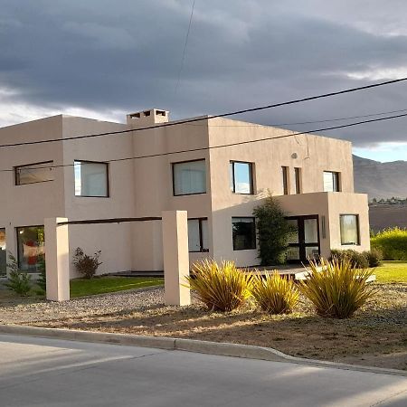 Casa Luminosa Con Parque Y Vista Espectacular Apartment El Calafate Exterior foto