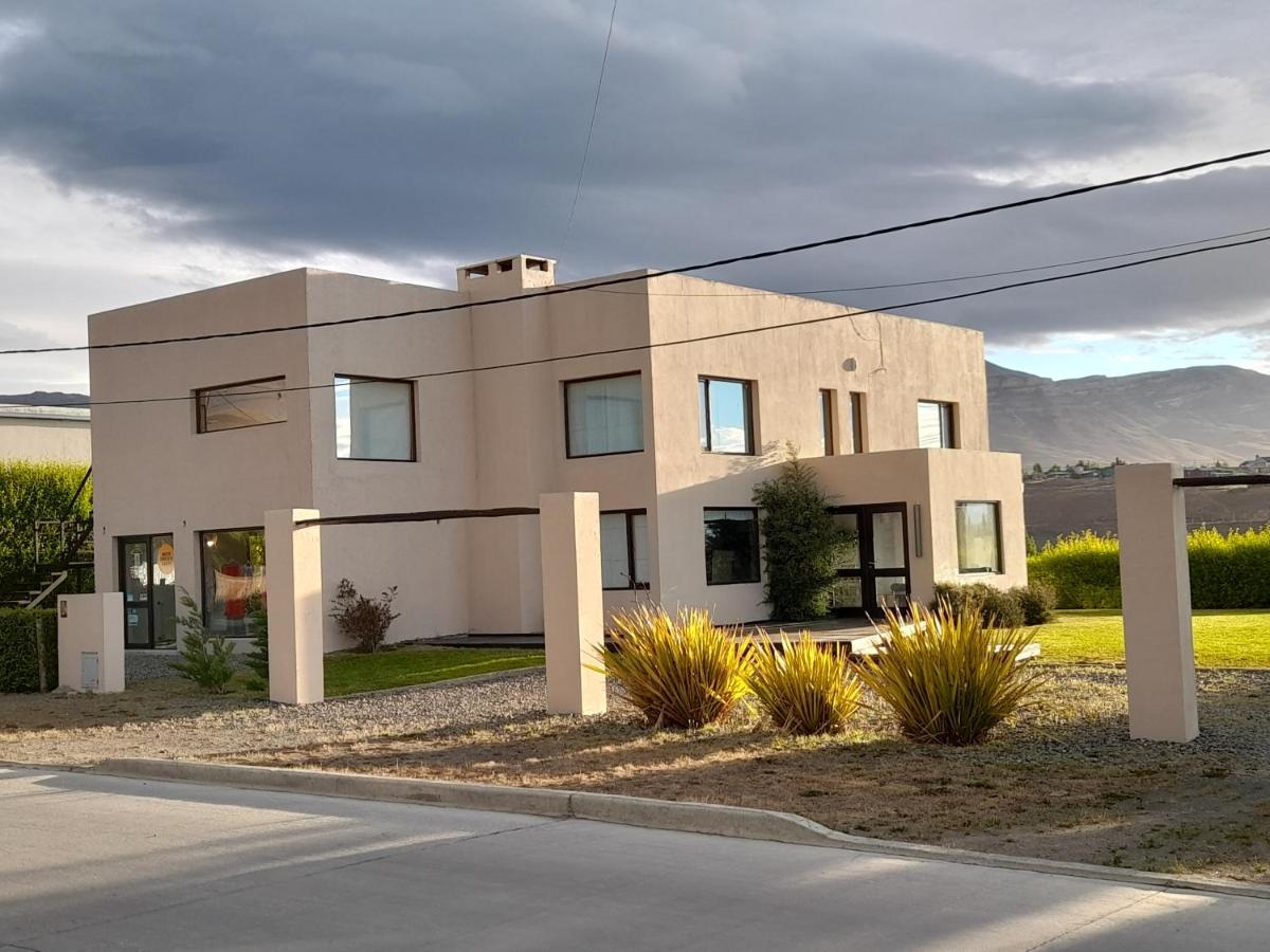Casa Luminosa Con Parque Y Vista Espectacular Apartment El Calafate Exterior foto
